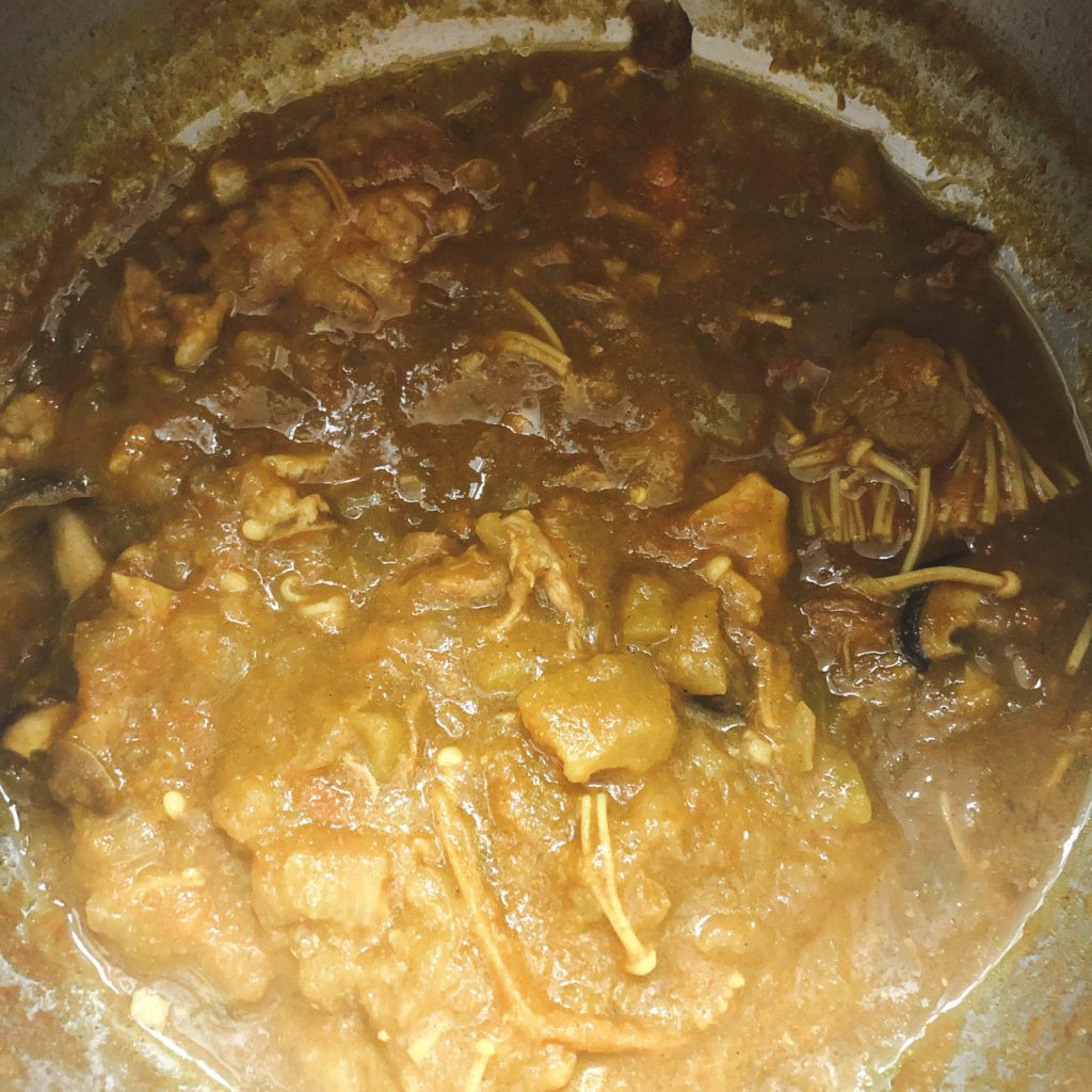 ホットクックで絶品！本格無水カレーを食べよう