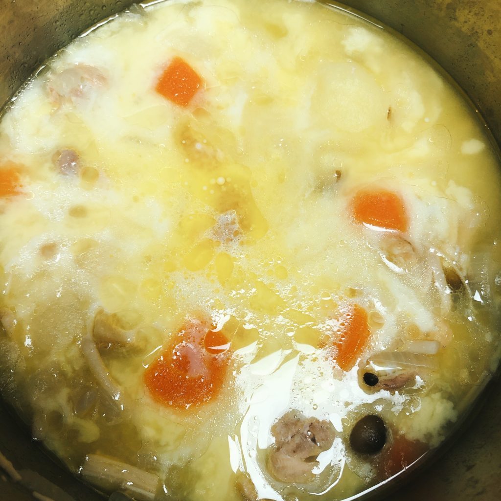 ホットクックでまるでレストランのクリームシチュー